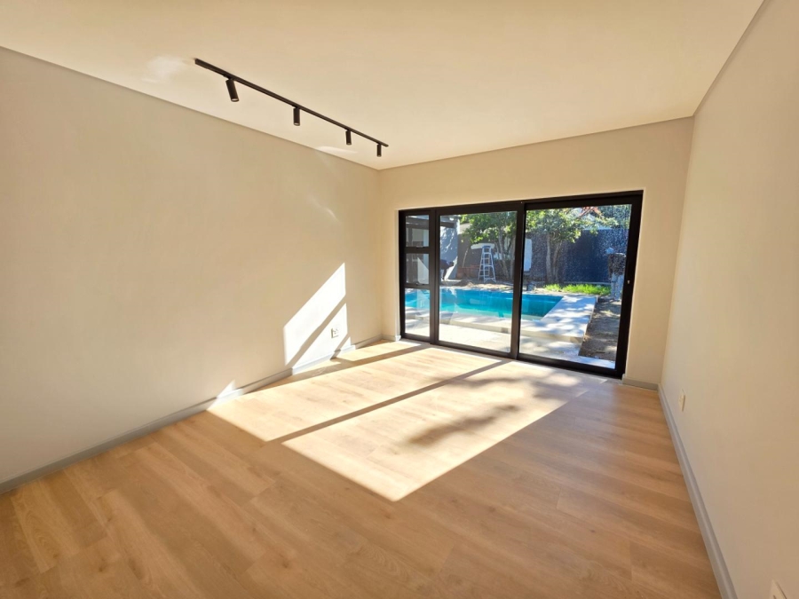 6 Bedroom Property for Sale in Die Boord Western Cape